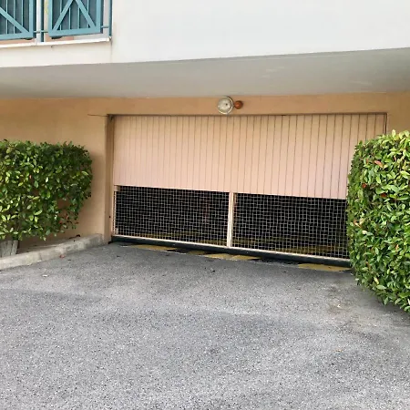 Mon Avec Terrasse Et Piscine