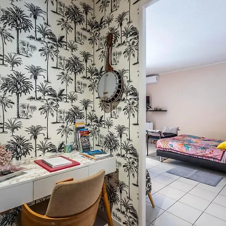 Mon Avec Terrasse Et Piscine דירה *