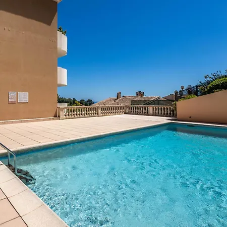 Mon Avec Terrasse Et Piscine * רוקברון-קאפ-מרט