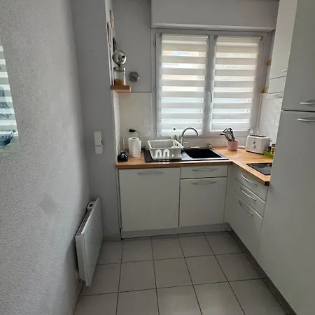 Mon Avec Terrasse Et Piscine