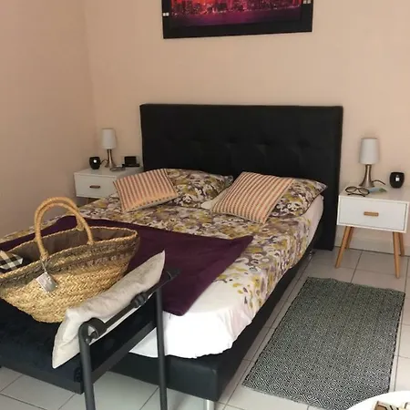 Mon Avec Terrasse Et Piscine דירה רוקברון-קאפ-מרט